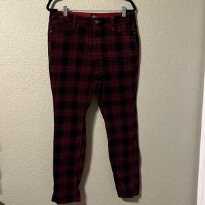 St  John’s bay skinny leg corduroy plaid pants